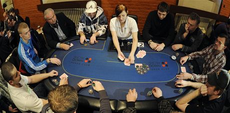 Protestn turnaj Asociace eskho pokeru se pod heslem "Poker nen zloin"