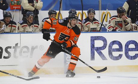 Zápas NHL pod irým nebem Winter Classic si eská hokejista Philadelphie Flyers Jaromír Jágr neuil kvli poranní nohy