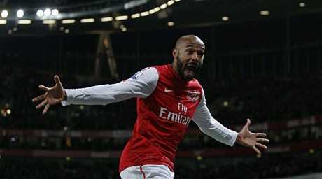 Francouzský útočník Thierry Henry oslavil návrat do londýnského Arsenalu vítězným gólem do sítě Leedsu v zápase Anglického poháru