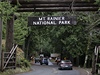 Zamstnanci parku Mount Rainier jsou tragédií oteseni. 
