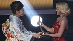 Zlatý mí� FIFA - nejlep�í fotbalistka: Homare Sawaová (Japonsko).