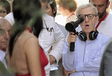 Woody Allen při natáčení filmu The Bop Decameron v létě 2011 v Římě