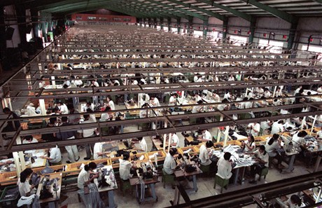 Továrna Nike ve Vietnamu