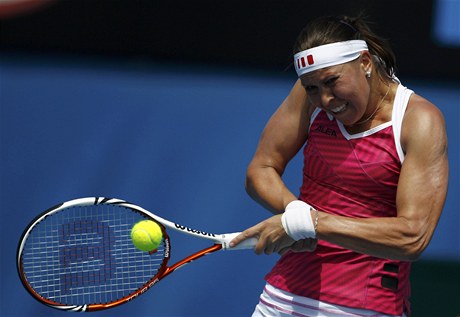Česká tenistka Lucie Hradecká prohrála v Melbourne s favorizovanou Ruskou Verou Zvonarevovou