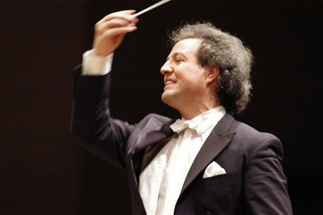 Rakouský dirigent Manfred Honeck