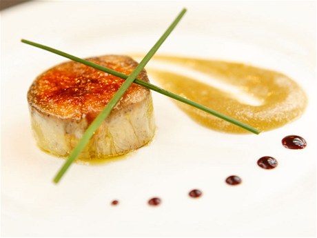 Souástí úsporného stálého menu je i terina foie gras.
