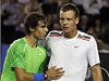 eský tenista Tomá Berdych (vpravo) ve tvrtfinále Australian Open, ve kterém s Rafaelem Nadalem prohrál