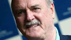 John Cleese propj v novm filmu hlas jednomu z mimozeman.