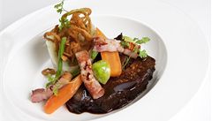 Hovzí po burgundsku