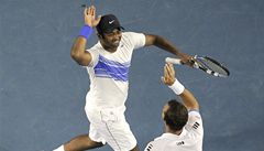 Slaví titul. Radek �t�pánek a Leander Paes