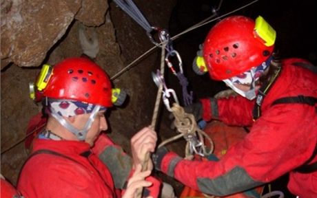 Slováci 14 hodin zachraovali eského jeskyáe
