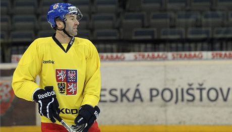 Útoník Petr Nedvd na srazu eské hokejové reprezentace ped védskými hrami, tetím turnajem seriálu Euro Hockey Tour