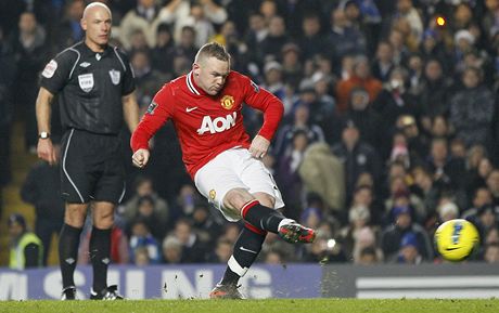 Chelsea - Manchester United (Rooneyho penalta)