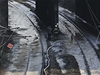 Zmrzlá voda na kolejích znemonila v Plzni prjezd vlak na trati smrem na Cheb.