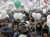 Lidé demonstrují za spravedlivé volby v centru Moskvy. 