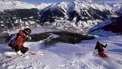 Davos na úpatí mohutných hor, to je hned pt rozsáhlých areál. Kadý z nich nabídne trochu jiné lyování: carvingové sjezdovky, romantické neupravované ski-route i ist freeridové sjezdy.