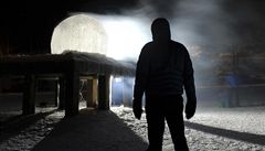 V Liberci je vejce jen malé, má kolem 2,5 metru na �í�ku a 175 centimetr� na vý�ku. V�t�í iglú stojí v Kanad�.