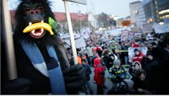 Na protesty Gorila v Bratislavě se sešly tisíce lidí. 3.2.2012 