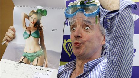 editel spolenosti Ryanair Michael O'Leary s charitativnm kalendem pro rok 2012.