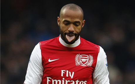 Slavný fotbalista Thierry Henry si hostování v londýnském Arsenalu zejm neprodlouí a vrátí se do New Yorku