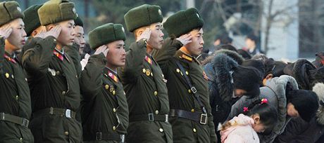 Oslavy a uctívání Kim ong-ila nabraly v posledních týdnech na síle