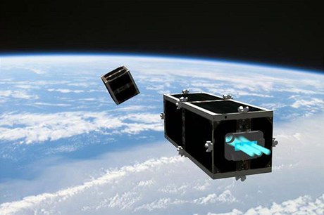 Satelit CleanSpace se snaí zachytit a stabilizovat vesmírnou trosku