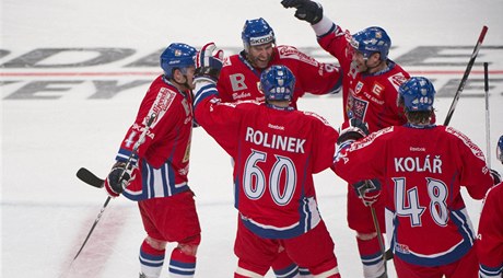 Čeští hokejisté slaví vítězství. Zaskočili na Švédských hrách domácí tým a teď chtějí porazit i Finy