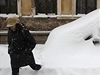 Sníh komplikuje bný ivot po celé Evrop. Tento snímek je z Bukureti.
