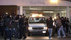 Ped hotel okamit dorazily davy noviná.