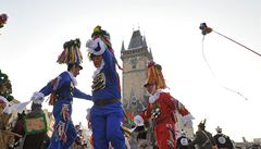 Pr�vodem masek byly 11. února na pra�ském Starom�stském nám�stí zahájeny slavnosti Carnevale Praha 2012. 