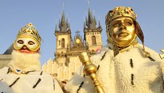 Prvodem masek byly 11. února na praském Staromstském námstí zahájeny slavnosti Carnevale Praha 2012. 