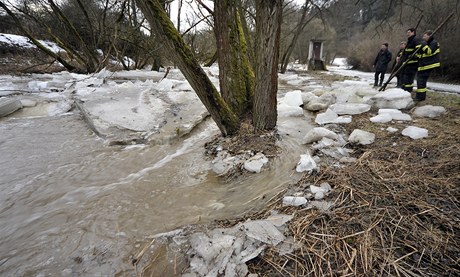 Vlivem prudkého tání dolo na íce Balince v Balinách na ársku k ucpání koryta eky a následn k jejímu rozlytí do okolních polí. Vodohospodái byli nuceni vyhlásit druhý povodový stupe a na vyprotní ledu byli povoláni hasii. 