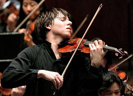 Houslista Joshua Bell.