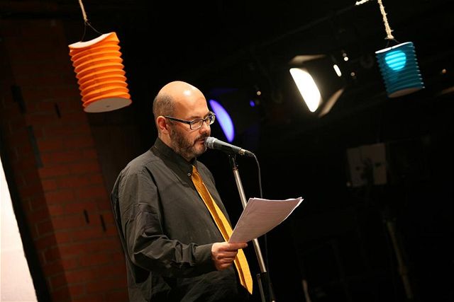 Vladimír Morávek m�l pro Vinohrady re�írovat inscenaci Amadea, p�ípravy ale byly p�eru�eny.