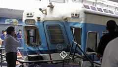 V Egypt se srazil autobus s vlakem, 40 mrtvch pedkolk