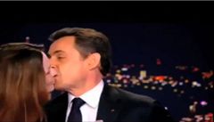 Francie se smje, Sarkozy neum lbat