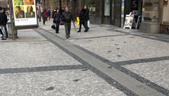 Gorila nechala své stopy v pra�ské ulici Na P�íkop�, p�ed sídlem Penty.