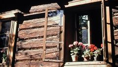 Vala�sk� muzeum v p��rod� - Ro�nov pod Radho�t�m