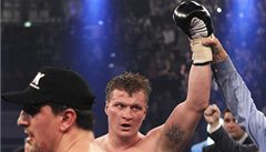 Alexandr Pov�tkin se raduje z vít�zství