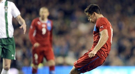 Fotbalista Milan Baro stílí tyicátý reprezentaní gól proti Irsku