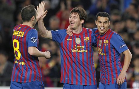 Barcelona (Iniesta, Lionel Messi, Pedro)