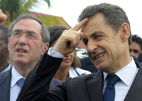 Francouzský prezident Nicolas Sarkozy a ministr vnitra Claude Guéant