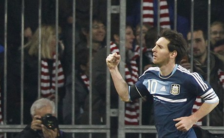 Hvzdný fotbalista Lionel Messi po dlouhé dob zazáil za Argentinu. Proti výcarsku vstelil hattrick