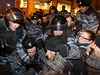 Mohutnou vlnu protest zailo Rusko na pelomu let 2011 a 2012, v souvislosti...
