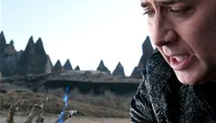Budou to s ním mít těžké. Ve filmu Ghost Rider 2 hraje Nicolas Cage přízračného motorkáře. Jeho postava si trochu zatrpí, jak už to v hercových filmech bývá, jeho protivníky to ale bude bolet o dost víc. Bunda jako obvykle frajerská (že by z asfaltu?) | na serveru Lidovky.cz | aktuální zprávy