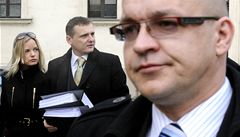 Bývalí p�átelé: Kate�ina Klasnová s man�elem Vítem Bártou a Jaroslav �kárka.