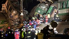 Při vlakové nehodě v Polsku zemřelo 16 lidí, zraněn byl i Čech