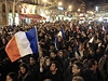 Tisíce lidí na smutením prvodu v Paíi za obti zastelené u idovské koly v Toulouse