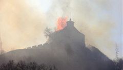 Slovenský hrad Krásna Hôrka v plamenech