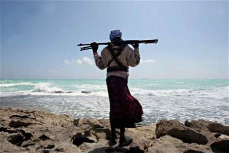 Boj s piráty je podle Bruselu prioritou evropské mise v oblasti afrického rohu